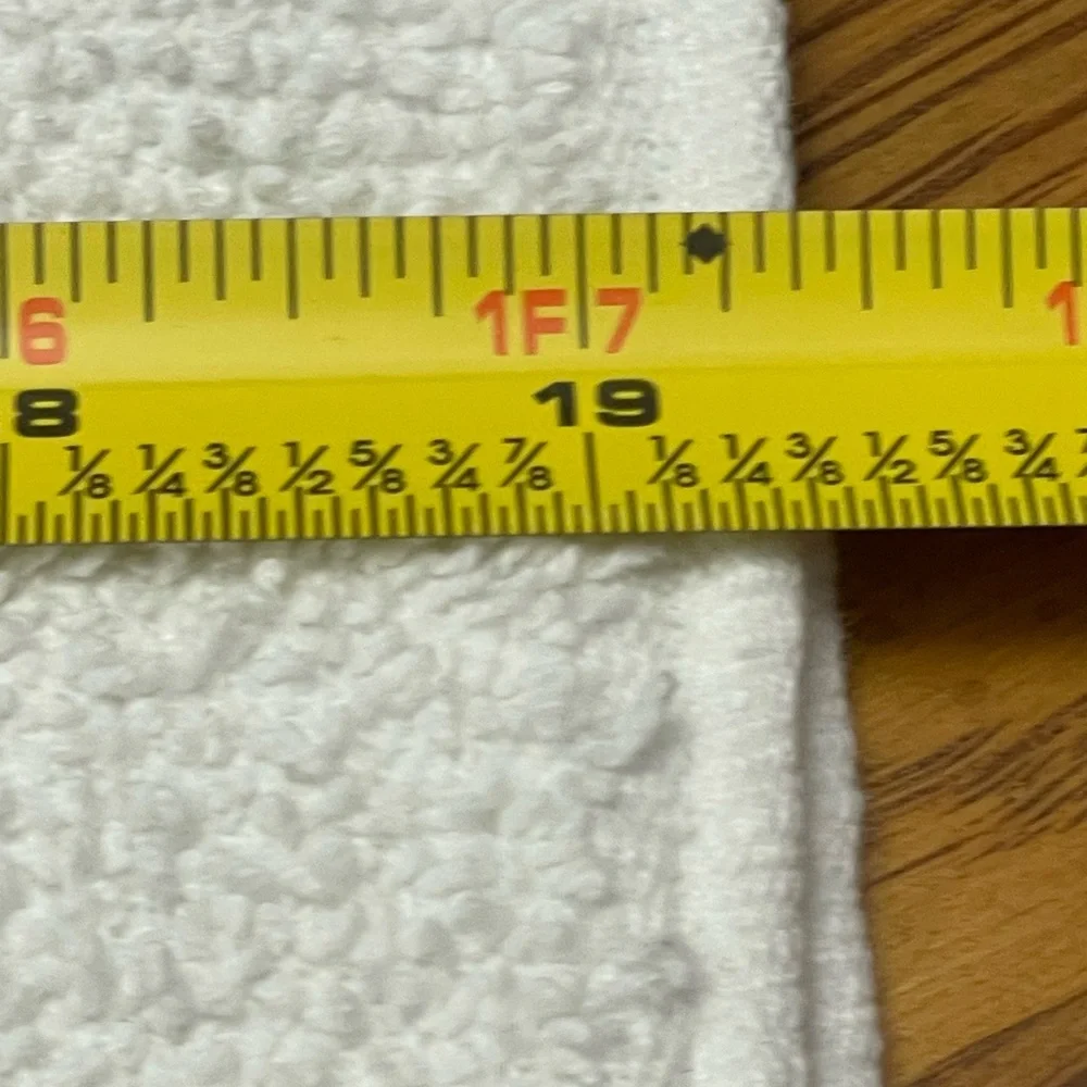 1978 Avanti Decor-Trimmed Towel Set
